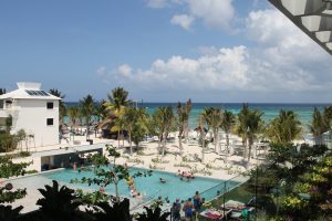 Royal Elite Pool at Sandos Caracol