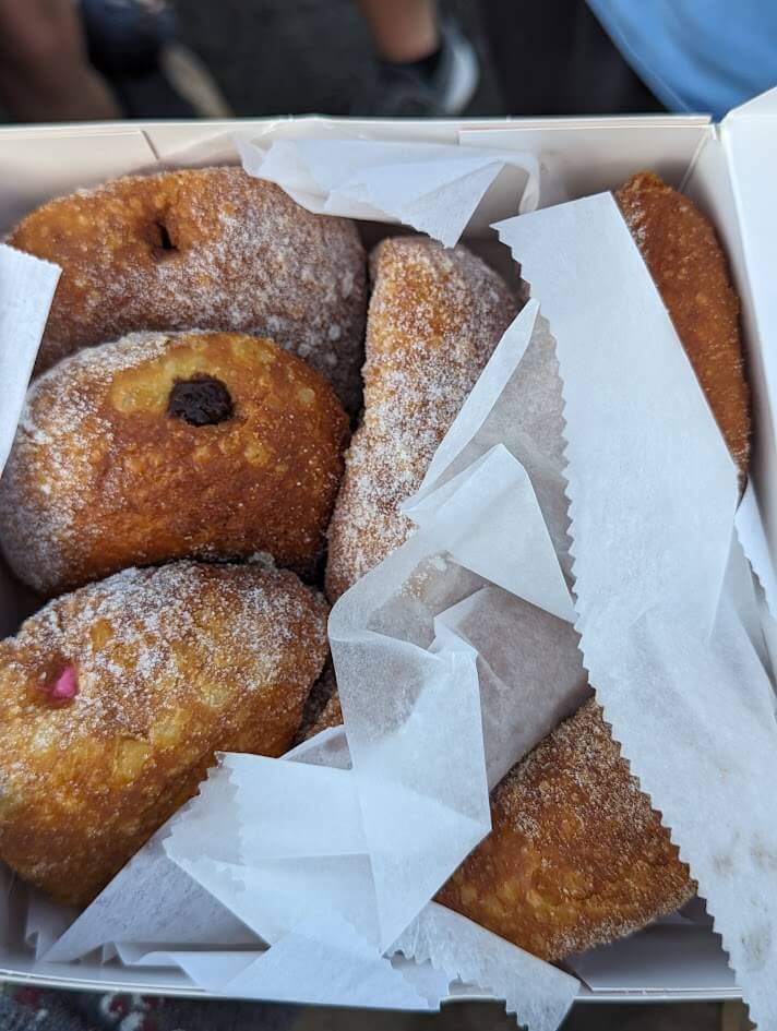 Leonard's Malasada's