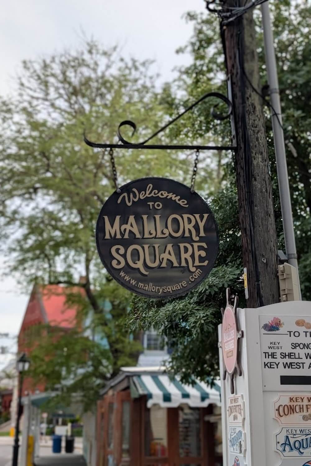 Mallory Square Sign