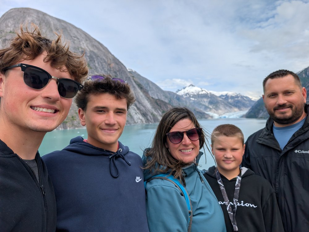 Family photo with glaciers